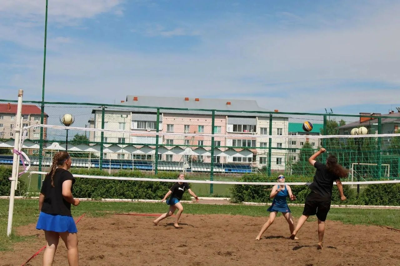 Минзәләдә пляж волейболы буенча Беренчелек узды