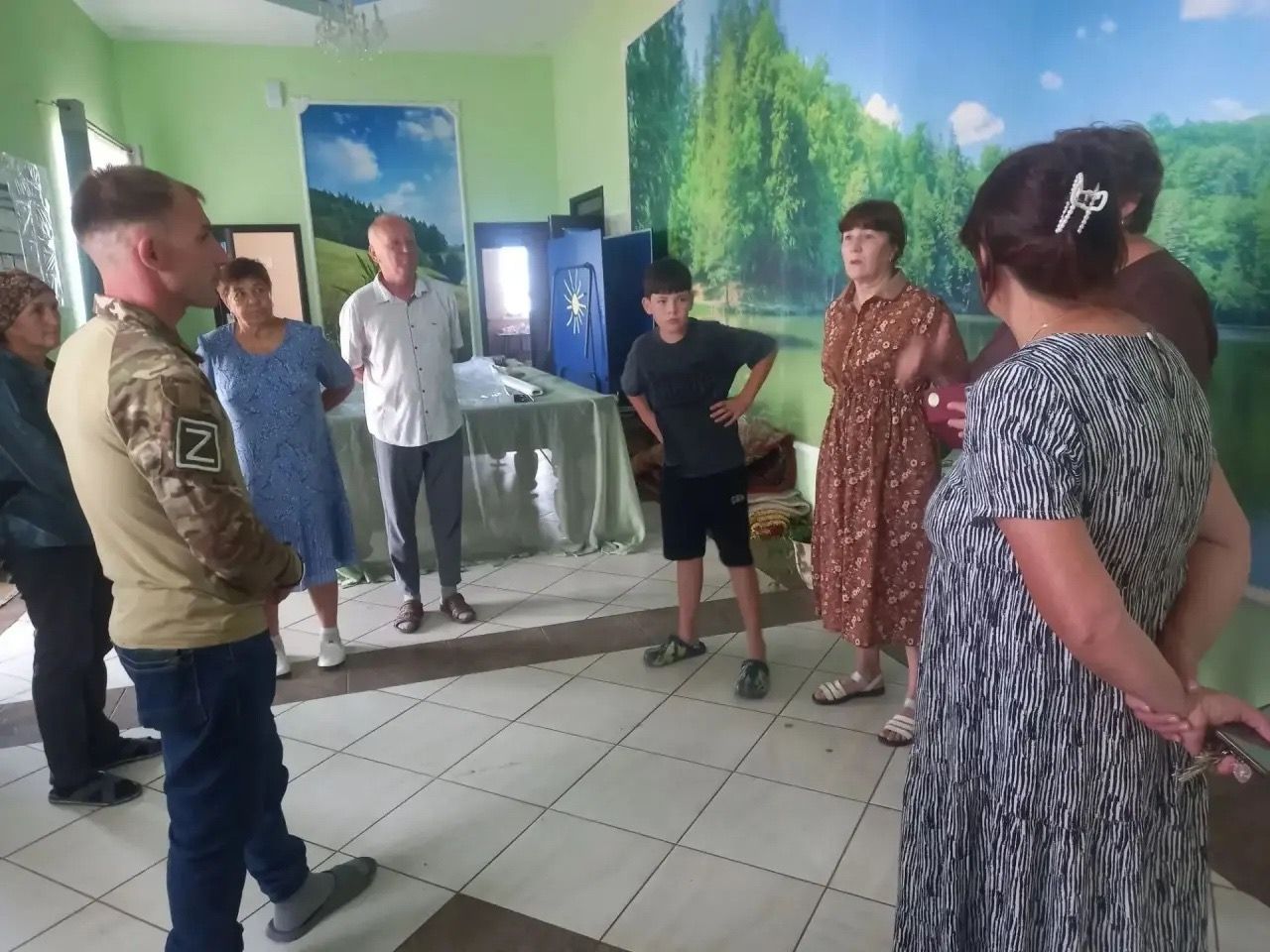 В поселке имени Воровского прошла встреча с участником СВО