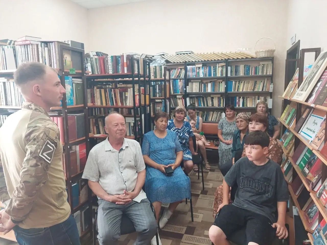 В поселке имени Воровского прошла встреча с участником СВО