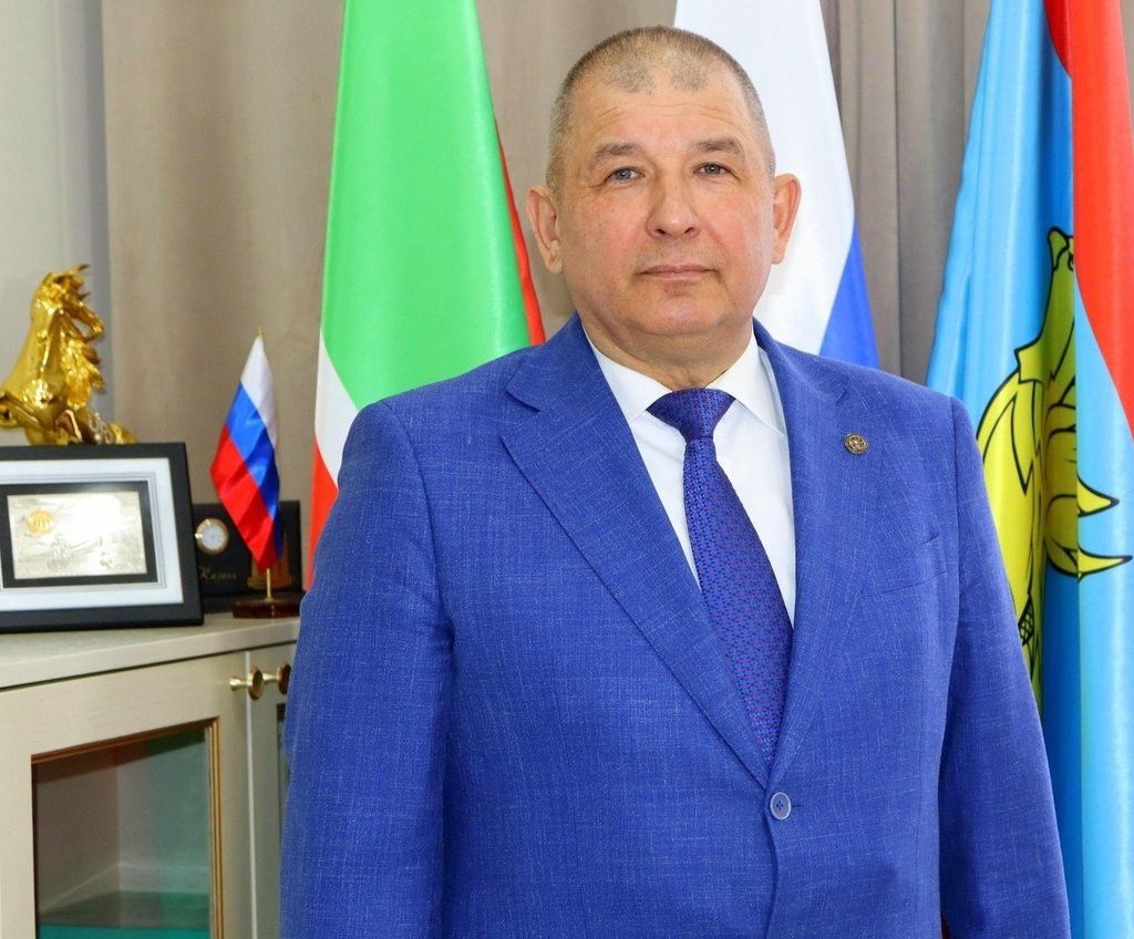 Поздравление главы Мензелинского района с Днем Республики Татарстан