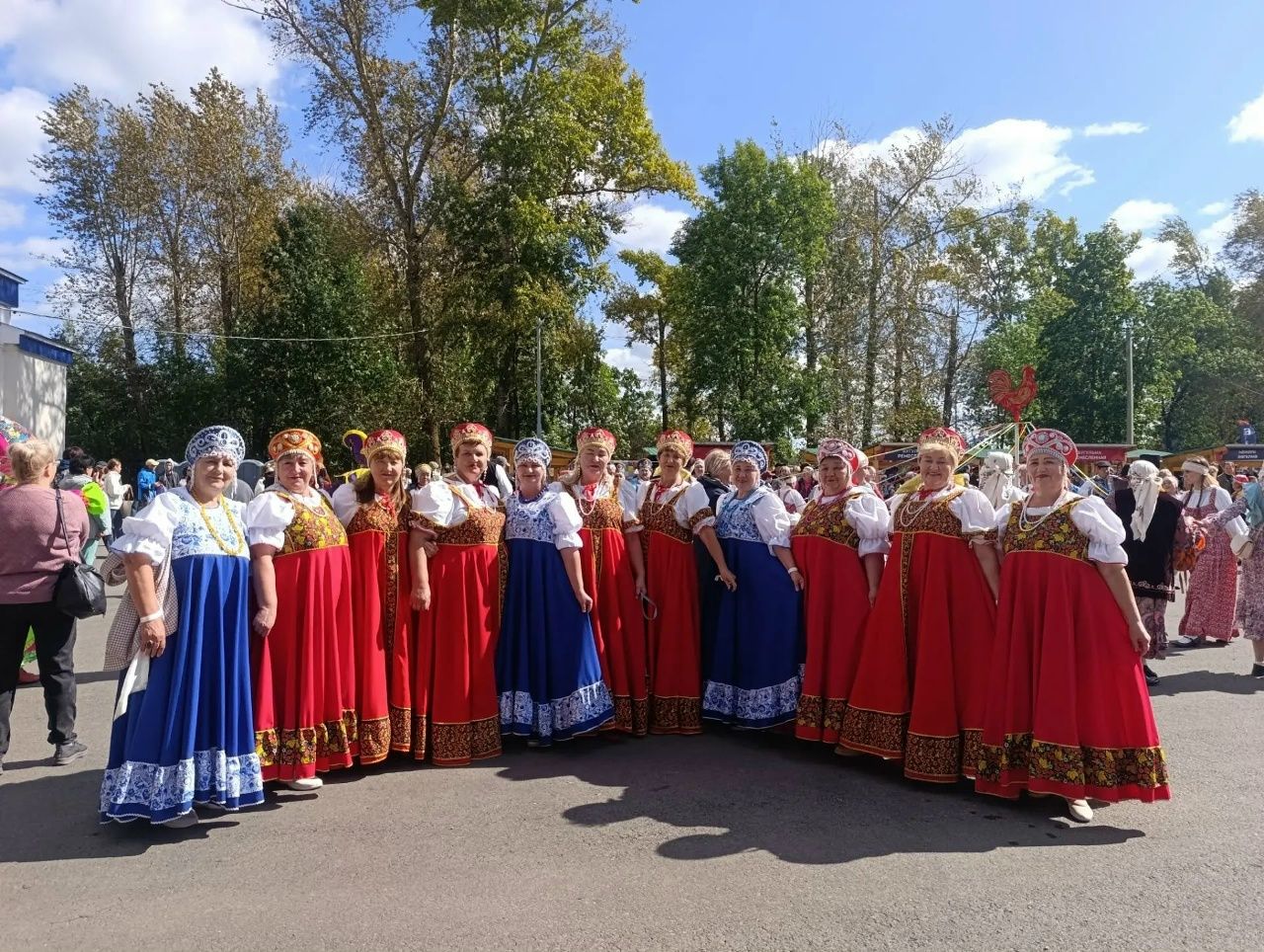 Минзәлә районы ансамбльләре Бөгелмәдә фестивальдә катнашты