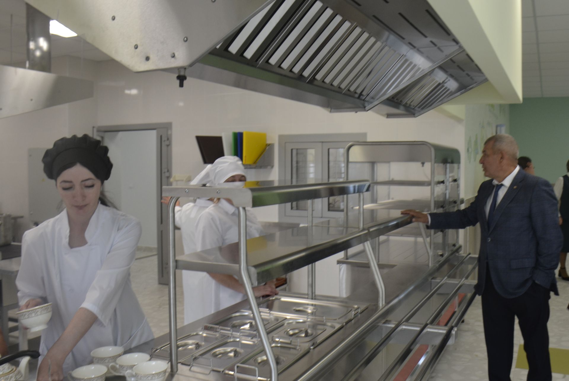 Минзәләнең «Мирас» күп профильле гимназиясендә Белем көнен билгеләп үттеләр