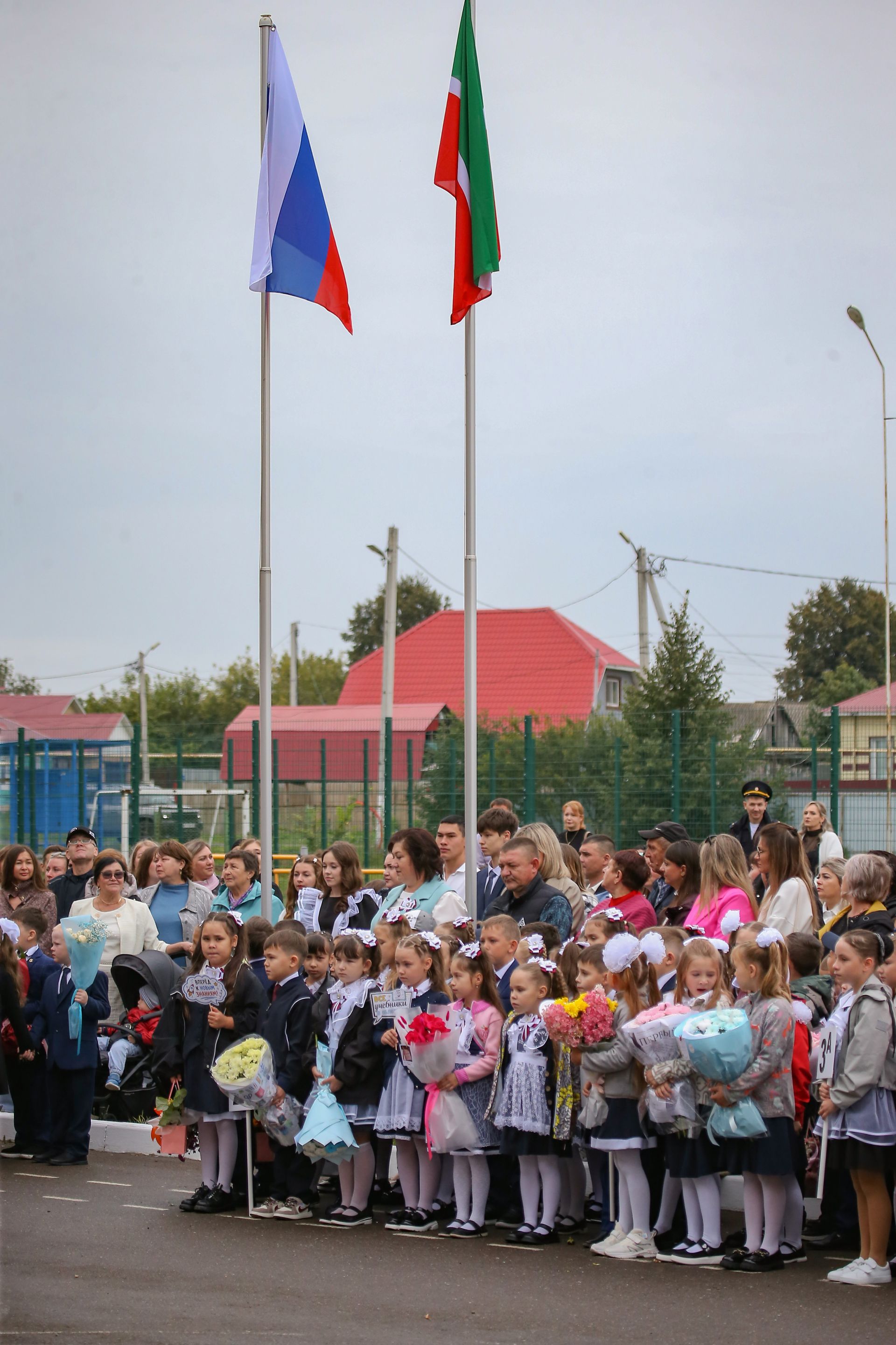 День знаний прошел  в средней школе № 2 Мензелинска