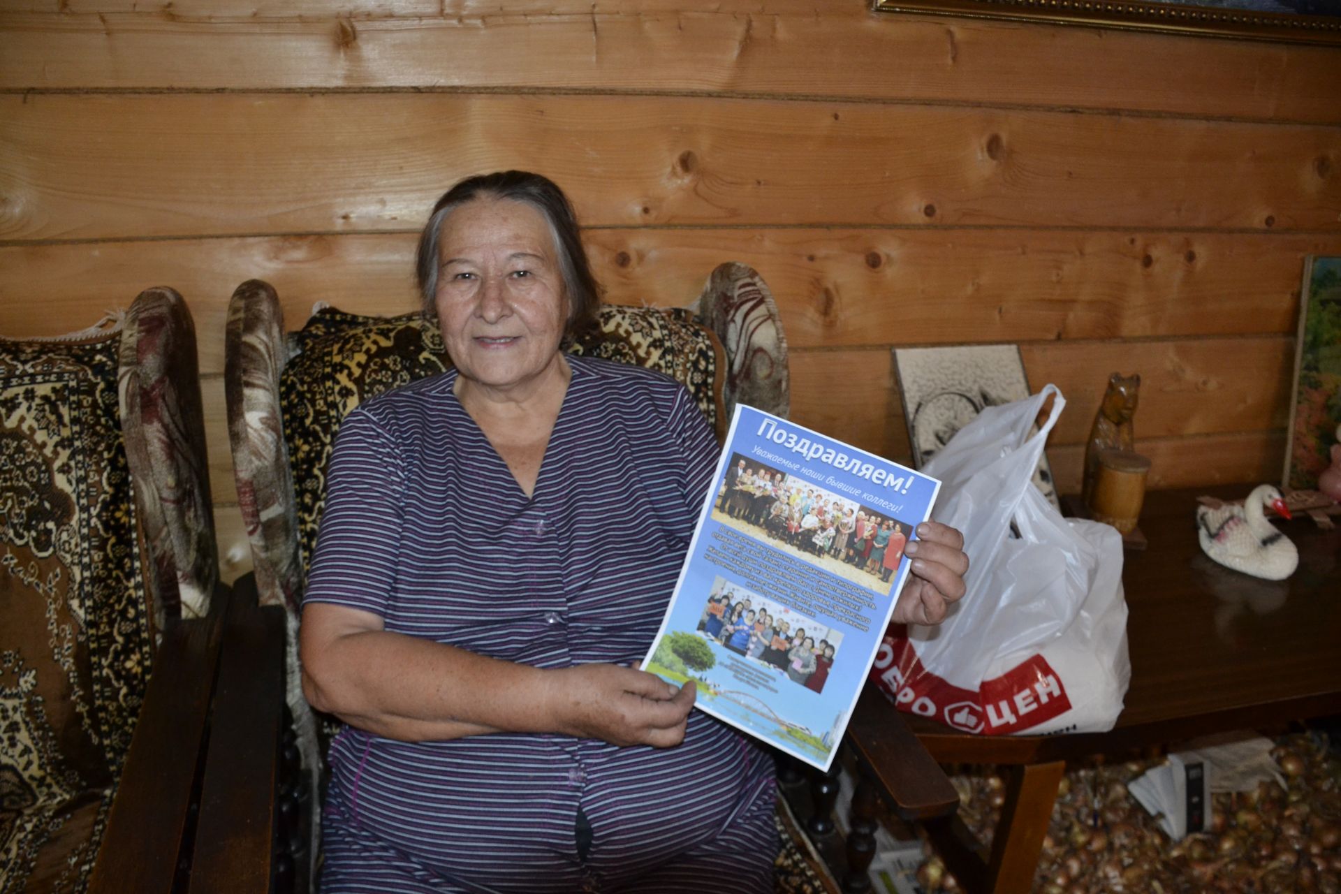 Вручение подарков в честь Декады пожилых ветеранам газеты "Минзәлә"-"Мензеля"