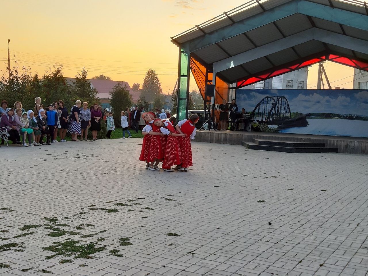 Сегодня в Парке Победы прошёл праздник "Сентябрина"