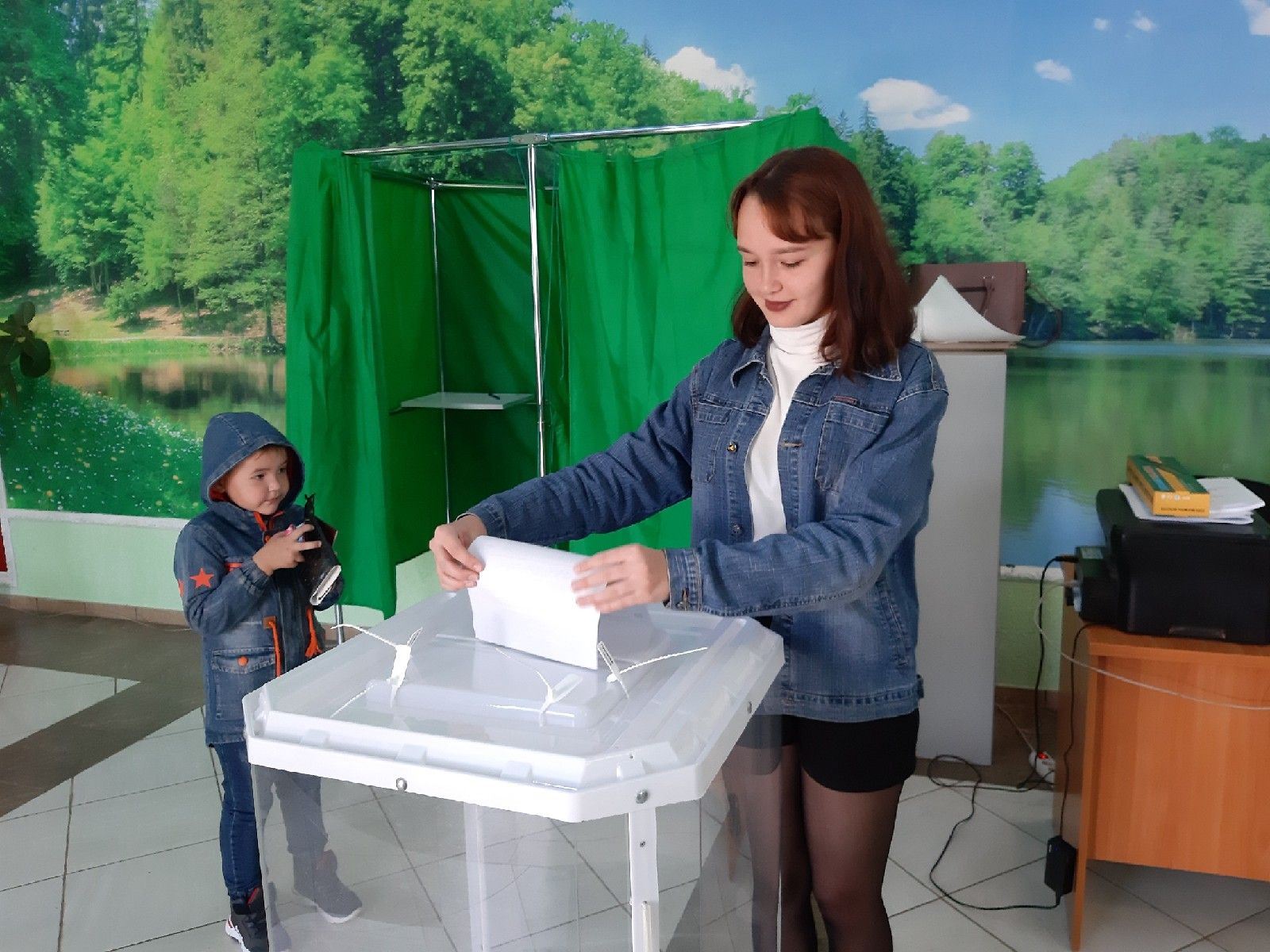 Молодые мензелинцы пришли на избирательные участки
