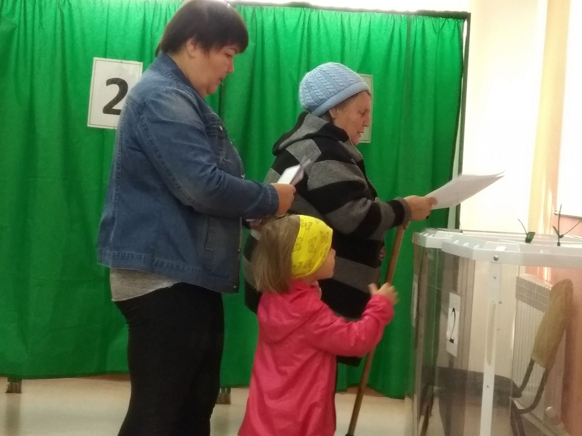 Яркие моменты с выборов в Мензелинском районе