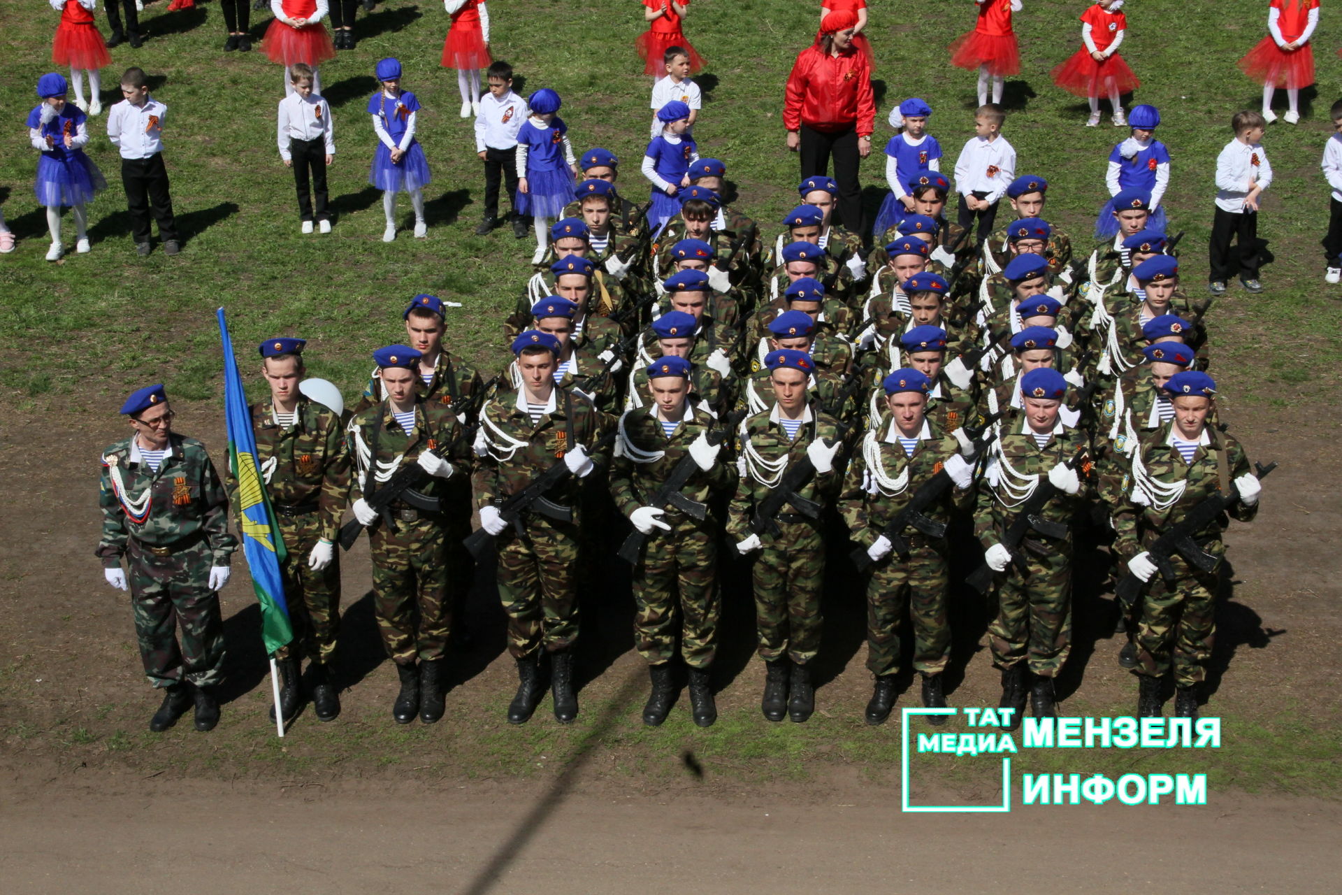 Строевая подготовка и награждение победителей на Параде Победы в Мензелинске