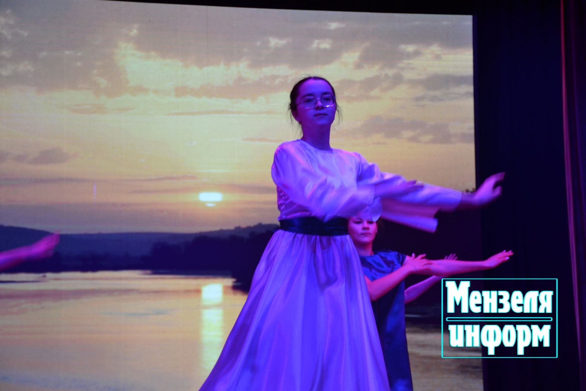 Фотомгновения с гала-концерта районного тура молодежного фестиваля эстрадного искусства "Созвездие - Йолдызлык".