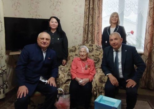 В Международный день пожилых людей в Мензелинском районе с особым теплом чествовали старейших жителей