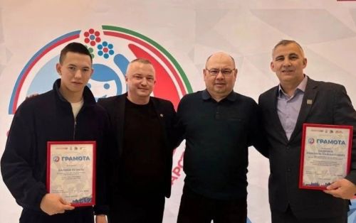 С отцом к победам: мензелинский спортсмен удостоен Грамоты Министерства спорта РТ