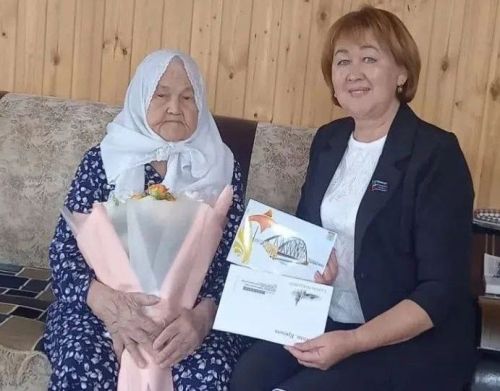 95 лет жизни и труда: жительница Подгорного Байлара Назия Валияхметова отметила юбилей