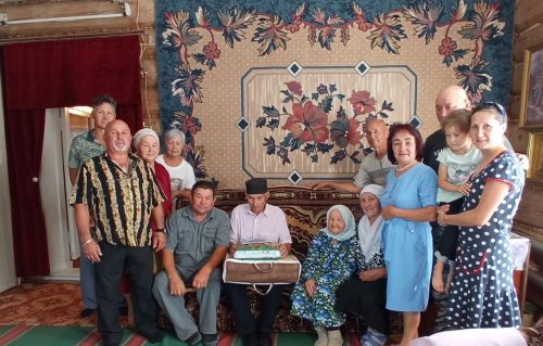 В Старом Иркеняше поздравили с 90-летием труженика тыла