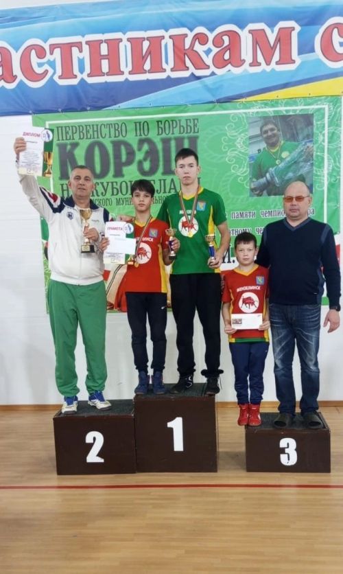 Минзәлә көрәшчеләре Чирмешәндә ике беренче урын яуладылар