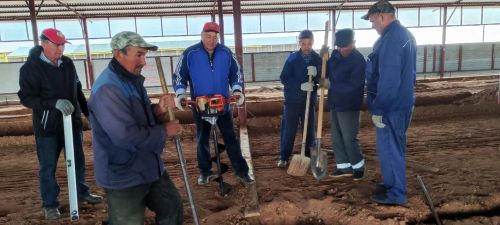 Хозяйство «Заиковский» своими силами строит молочный комплекс
