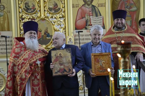 В Мензелинске наградили меценатов, внесших вклад в обновление Никольского кафедрального собора