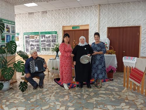 В селе Подгорный Байлар выращивают рекордные тыквы
