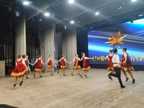 В районном Дворце культуры проходит отборочный тур районного этапа республиканского фестиваля «Созвездие-Йолдызлык-2024