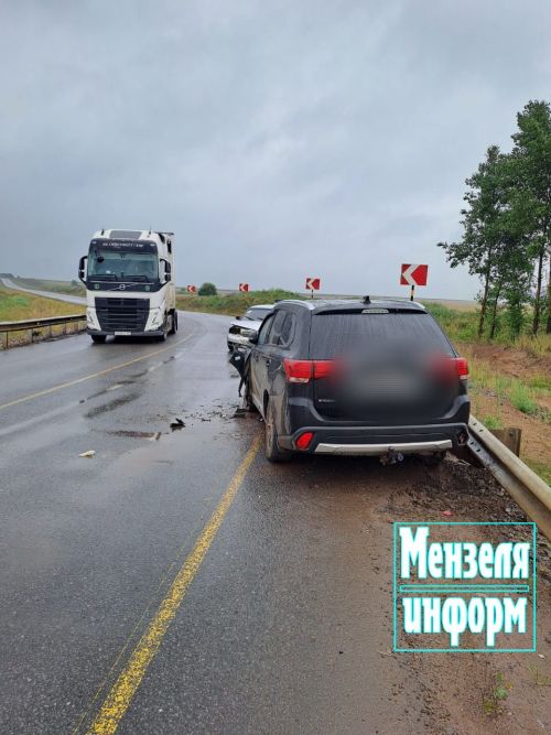 Пострадавших в ДТП в Мензелинском районе с серьёзными травмами доставили в БСМП