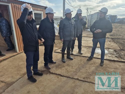Глава Мензелинского района Айдар Салахов ознакомился с ходом строительных работ