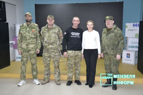 «Тепло ваших рук бесценно» : В Мензелинске чествовали волонтеров