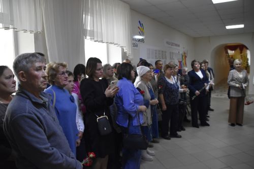 В Мензелинском сельхозтехникуме открылся мемориальный стенд