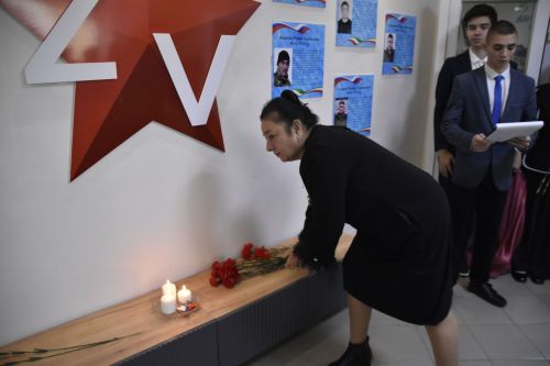 В Мензелинском сельхозтехникуме открылся мемориальный стенд