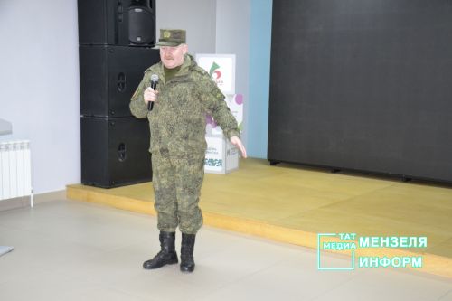 «Тепло ваших рук бесценно» : В Мензелинске чествовали волонтеров