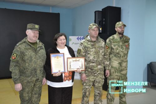 «Тепло ваших рук бесценно» : В Мензелинске чествовали волонтеров