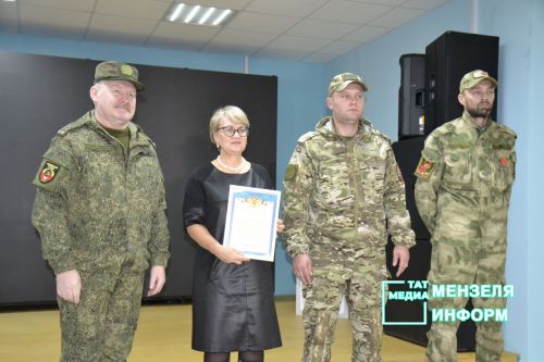 «Тепло ваших рук бесценно» : В Мензелинске чествовали волонтеров