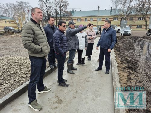 Глава Мензелинского района Айдар Салахов посетил  строительные объекты