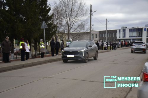 В Мензелинске почтили память жертв ДТП