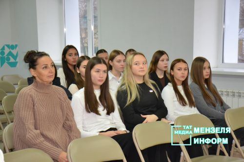 В Мензелинске прошла встреча поколений