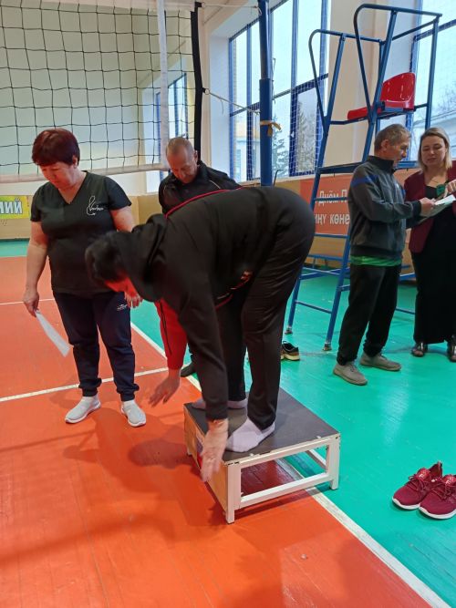 «Спорт — норма жизни»: мензелинцы старшего поколения сдали нормы ГТО