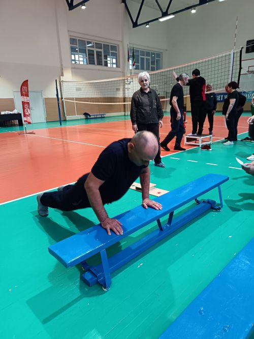 «Спорт — норма жизни»: мензелинцы старшего поколения сдали нормы ГТО