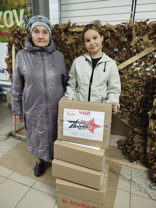Семейный фронт Биккузиных: бабушка, внучка и 2000 чайных пакетиков в неделю для бойцов