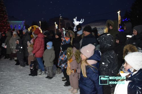 В Мензелинске чествовали юные таланты и их наставников
