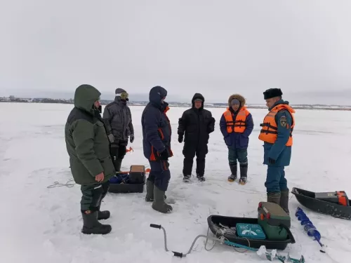 В Мензелинском районе спасатели предупредили об опасности тонкого льда