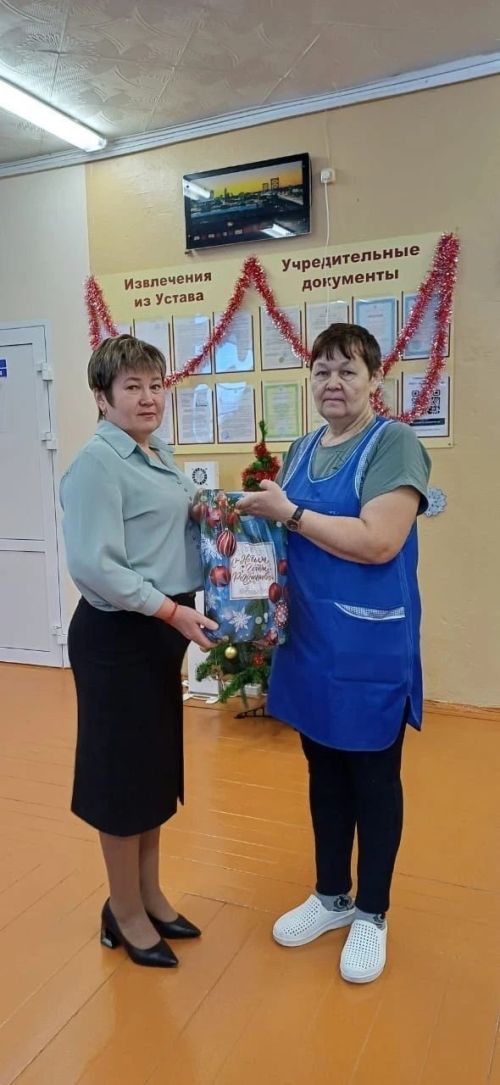 Мирное небо в наших сердцах: подарки от Калтаковской школы и детского сада