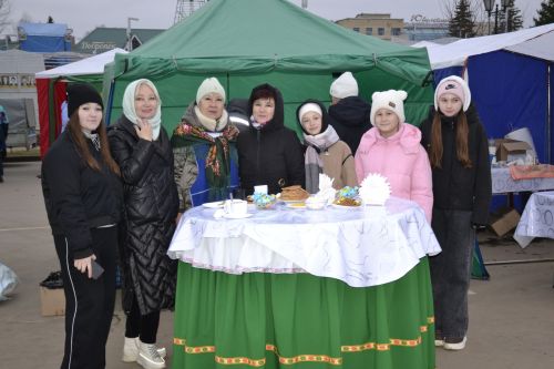 В Мензелинске прошла ярмарка