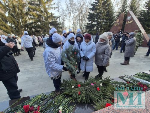 В день празднования Дня Героев Отечества в Мензелинске был открыт мемориал