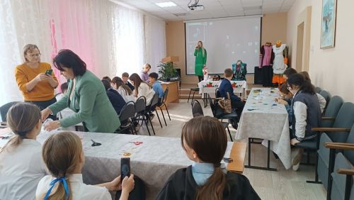В Мензелинске состоялся цикл мероприятий, посвященный татарским традиционным узорам