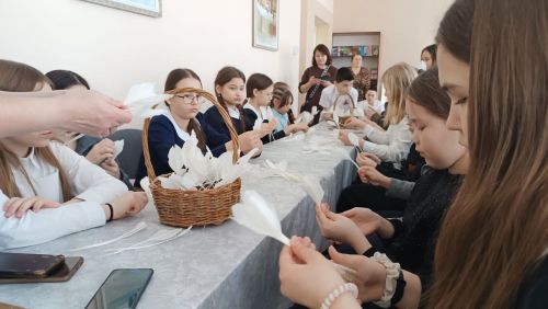 Татар Мөшегесе һәм Кадрәк мәдәният йорты хезмәткәрләре «Каз өмәсе» белән таныштырдылар