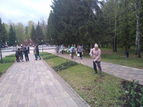 1 Мая в Мензелинске отпраздновали субботником на свежем воздухе
