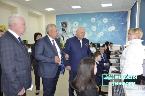 В средней школе № 2 состоялось открытие нового компьютерного класса
