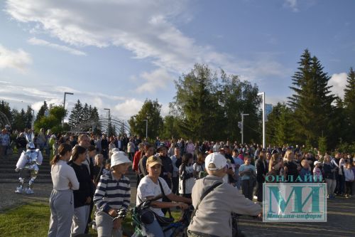 Мензелинск чествует свою молодёжь: праздник талантов, достижений и вдохновения