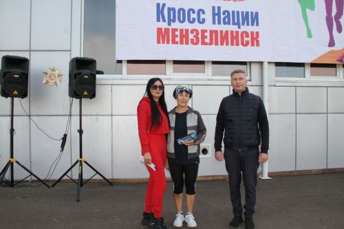 Балалар һәм үсмерләр йөгерүдә катнашты