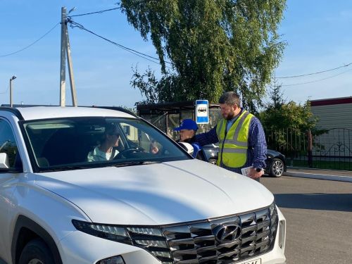 В Мензелинске прошла акция по повышению дорожной безопасности
