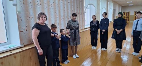 Первоклассникам Кадряковской  школы вручили фликеры