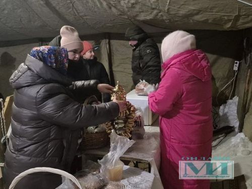 В Мензелинске сейчас не так много окунающихся в купель в праздник Крещения
